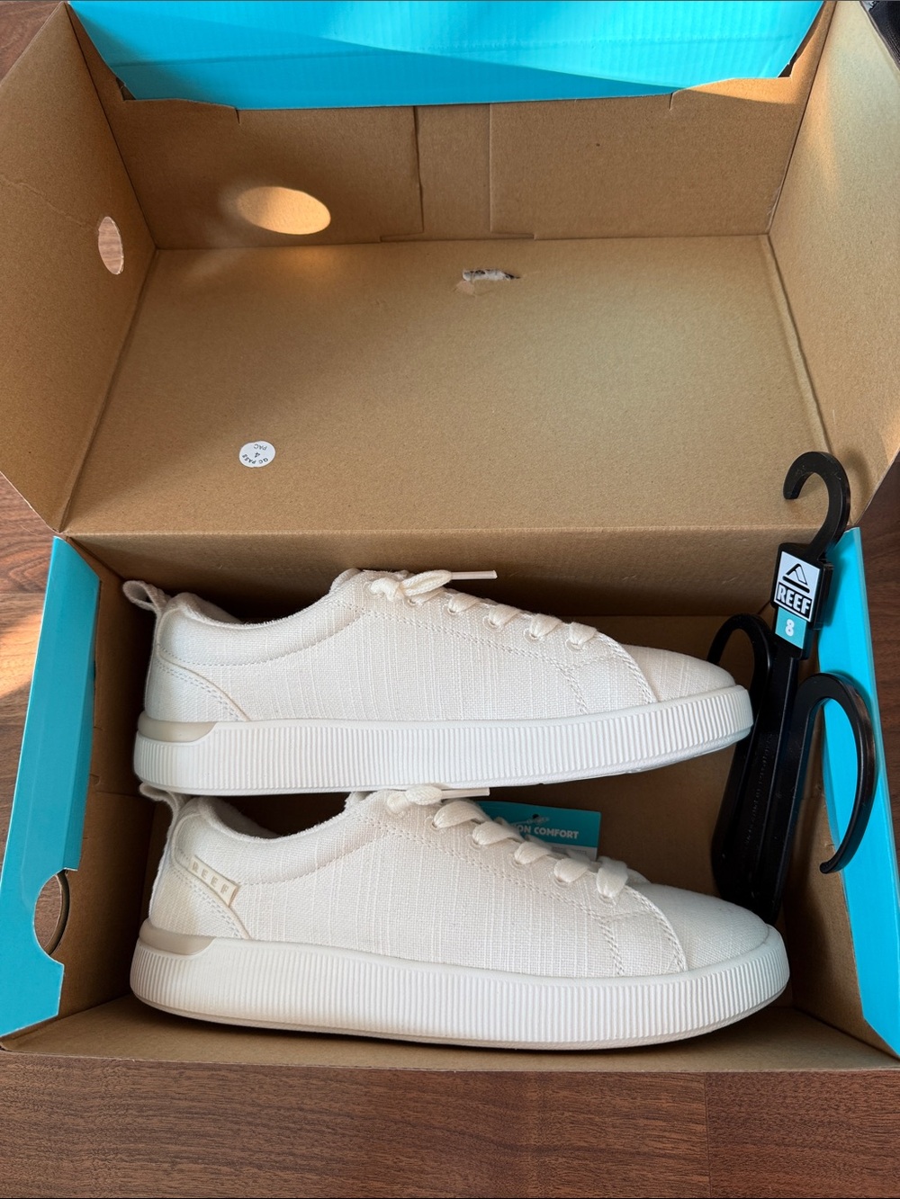 Reef Lace-Up Sneakers
